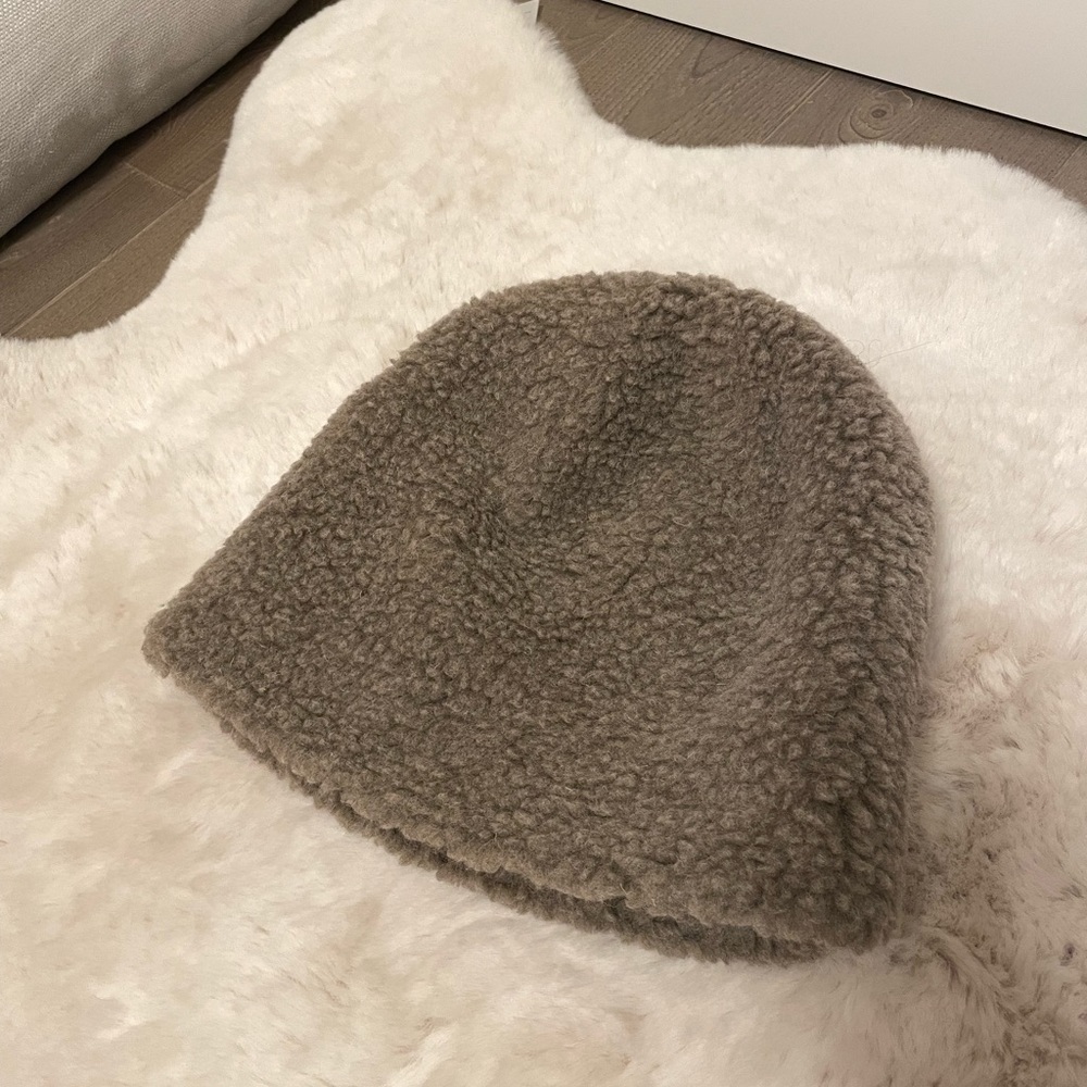 CA4LA BEANIE